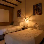 Amplio apartamento familiar de 2 habitaciones dentro de la Ciudad Amurallada - AC, Wifi rapido y Agua caliente