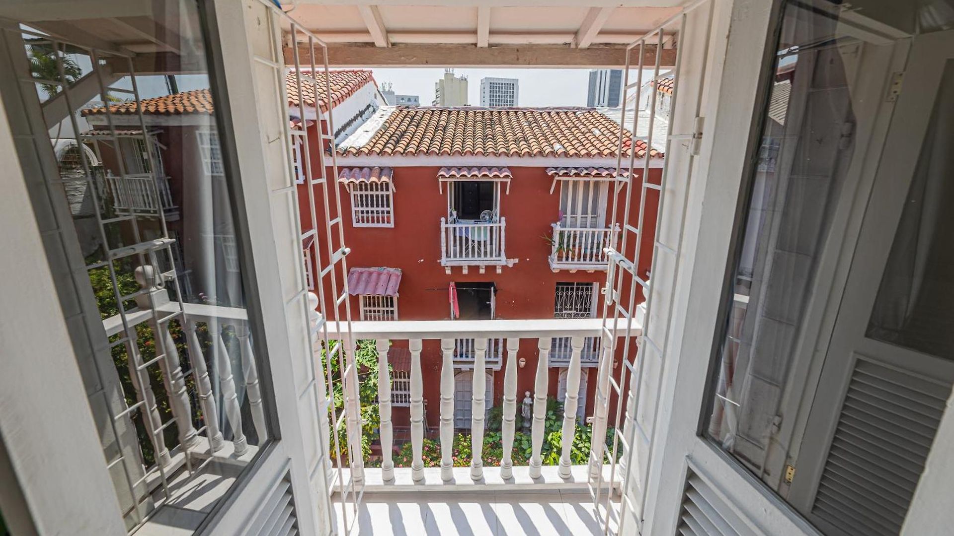 Apartamento Amplio Familiar De 2 Dentro De La Ciudad Amurallada - Ac, Wifi Rapido Y Agua Caliente
