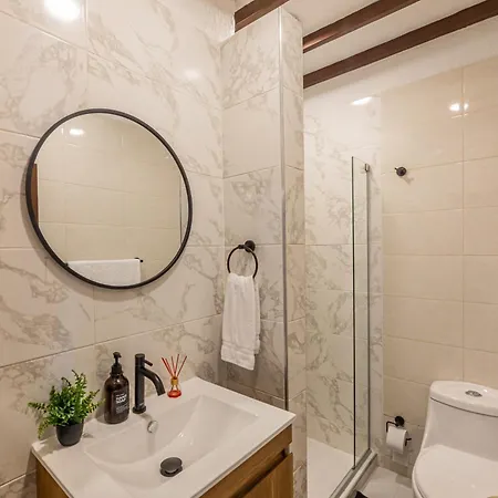 Amplio Familiar De 2 Dentro De La Ciudad Amurallada - Ac, Wifi Rapido Y Agua Caliente Apartamento